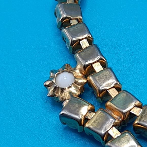 Vintage Milk Glass Beaded Choker Necklace, Gold Plated, 1960s, 15 1/2" - Picture 10 of 10